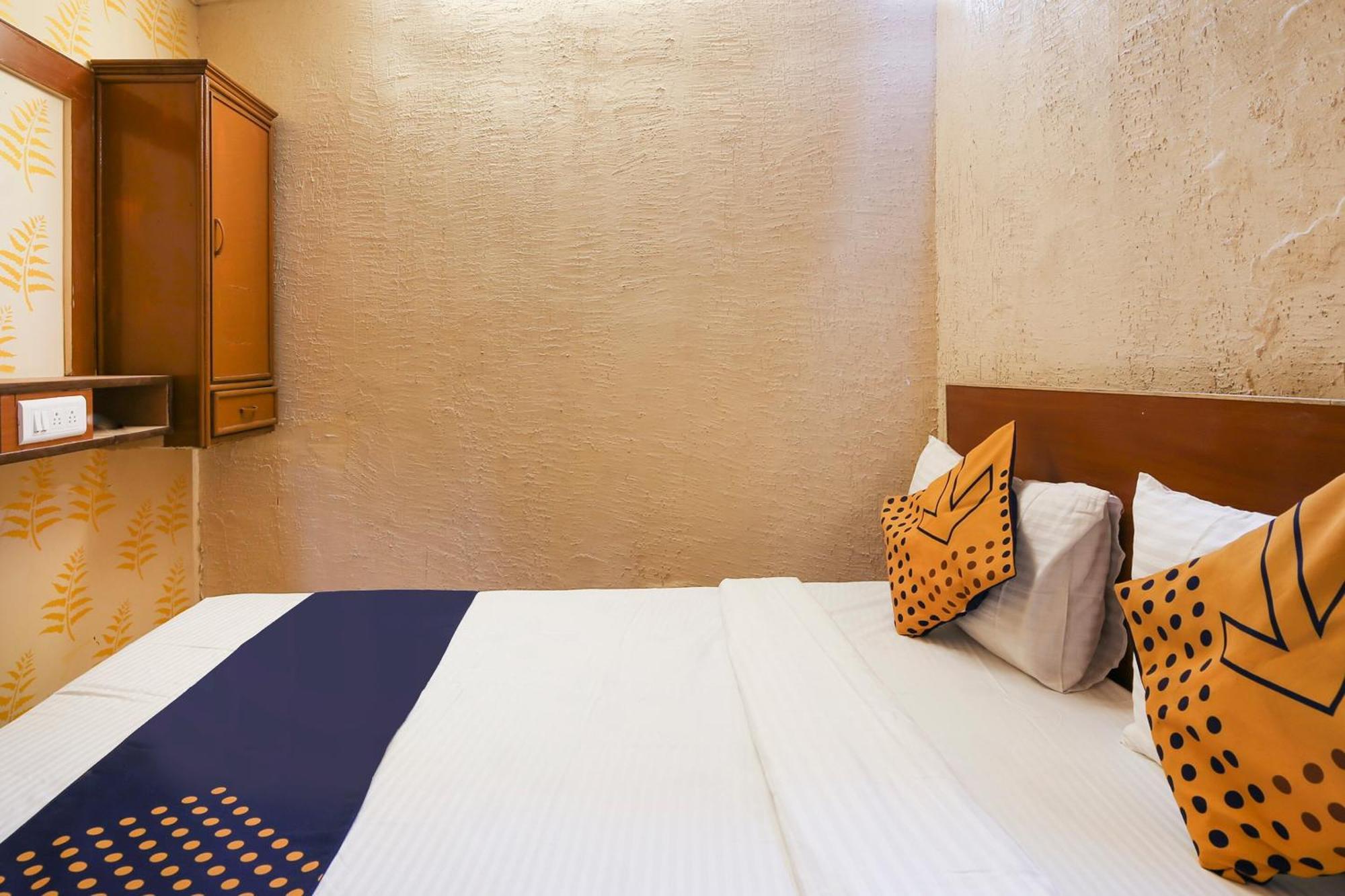 Hotel O Super Guest House Αχμπανταμπάντ Εξωτερικό φωτογραφία