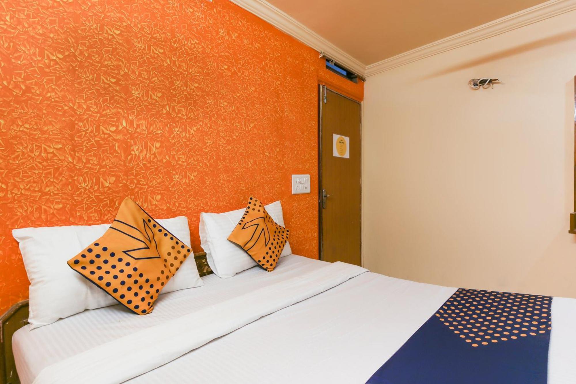 Hotel O Super Guest House Αχμπανταμπάντ Εξωτερικό φωτογραφία